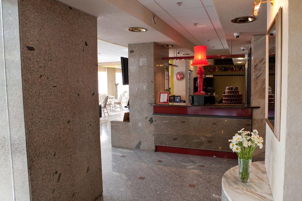 Karolina Park Hotel Vilnius Exterior photo